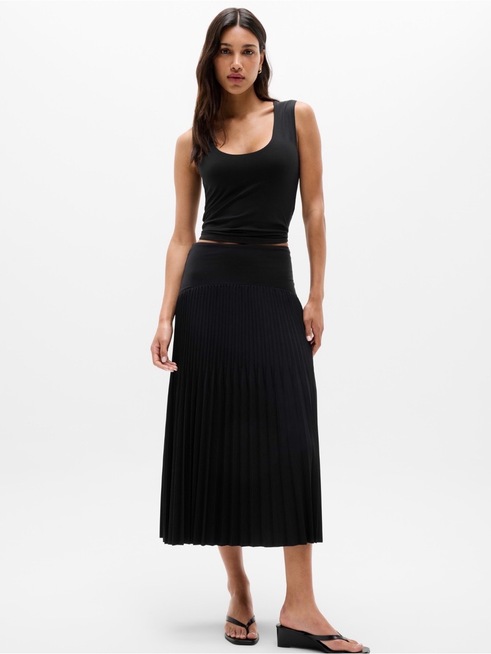 NWT Athleta Featherweight Plisse Black Midi Skirt Sz Small (#1174505)